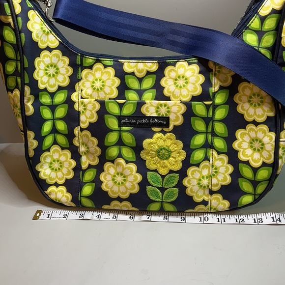 Petunia Pickle Bottom Daisy print tote/dia… - Picture 9 of 9